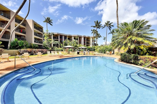 Oceanfront Maui Condo 1BR at Hale Ono Loa Pool Sunset Views