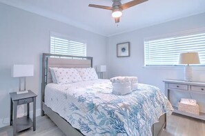 2 bedrooms, free WiFi, bed sheets - 2-bedroom condo in charming Hilton Head Island near Coligny Beach (Hilton Head Island)
