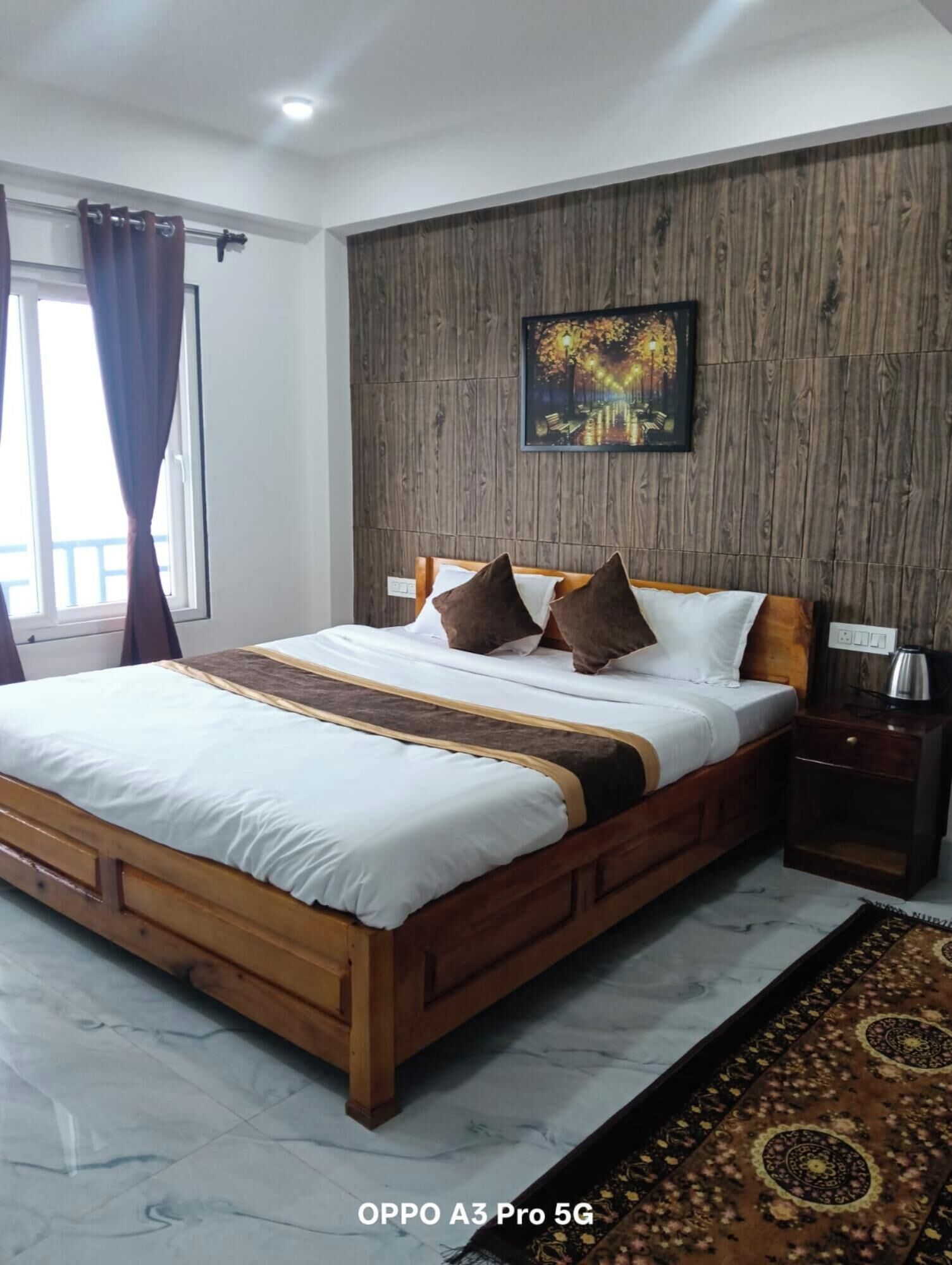 Chambre Triple Deluxe, vue ville | Bureau, Wi-Fi gratuit