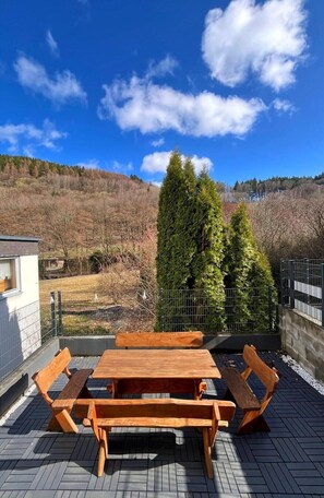 Apartment | Balcony - Ferienwohnung in Willingen am Stryckpark (Willingen)