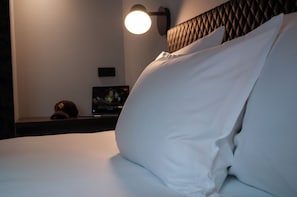 Basic-Dreibettzimmer | Allergikerbettwaren, kostenloses WLAN, Bettwäsche