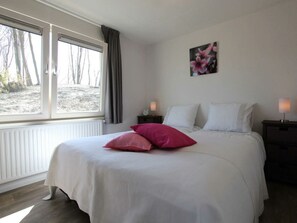 House - Holiday Home in Halfweg With Terrace (Halfweg)