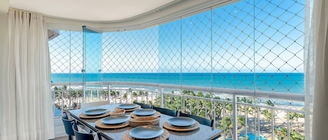 Apartment | Dining