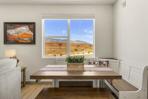 Apartment, 2 Schlafzimmer | Speisen