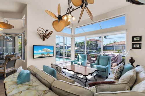 4 Bed Waterfront Retreat | Heated Pool