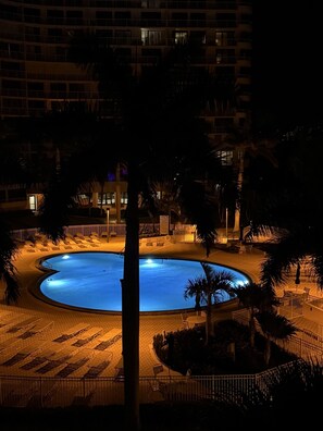 Beheizter Pool