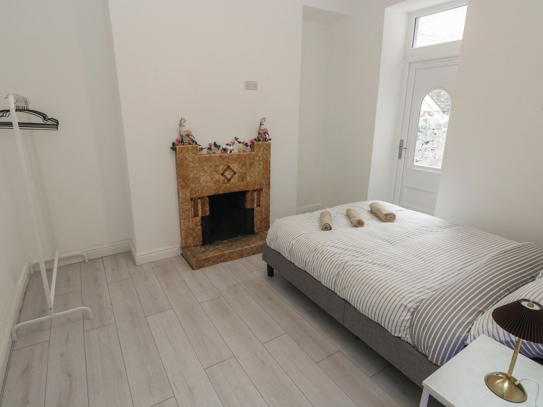 5 bedrooms, individually decorated, individually furnished, free WiFi