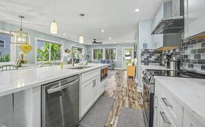 Coffee/tea maker, fridge, microwave, oven - 829 Bonito Road - New to Program - Charming 3 Bedroom Cottage (Fripp Island)