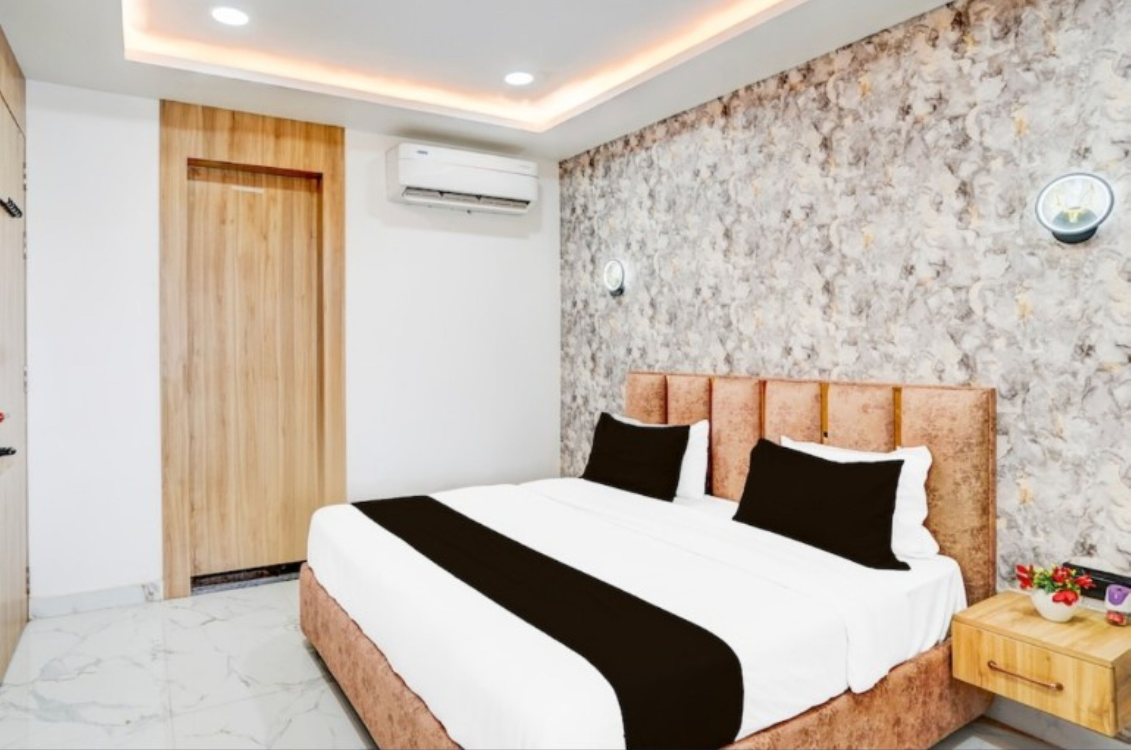 Deluxe Double Room | Free WiFi