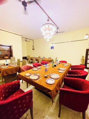 Dining - Tala Kothi Maharaja Resort MP (Tala)