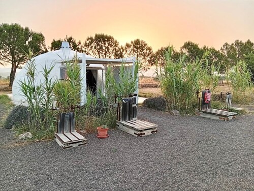 Domo Glamping Villena für Paare, inklusive Frühstück