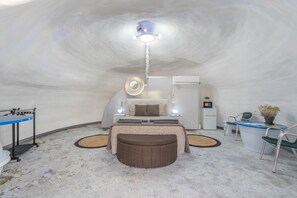 Interior - Dome Glamping Villena for Couples, with Breakfast (Las Virtudes)