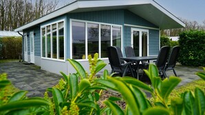 Rumah | Tempat makan outdoor