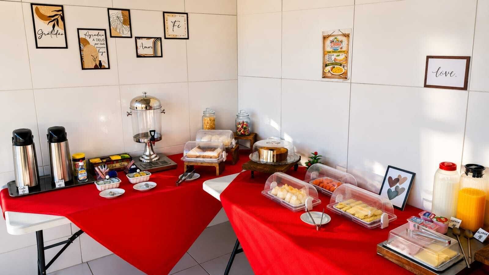 Desayuno bufé gratuito y diario