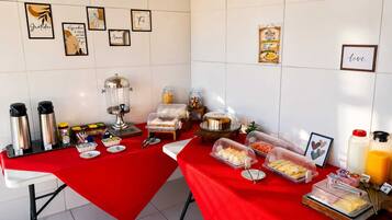 Desayuno bufé gratuito y diario