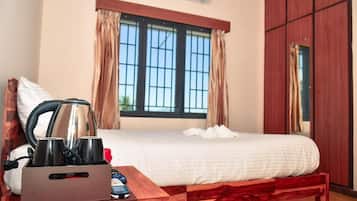 Deluxe Double Room, Balcony, City View | Desk, free WiFi, wheelchair access