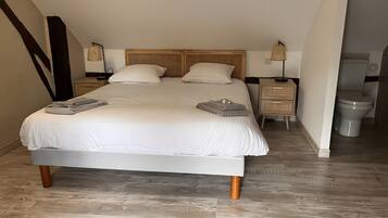 WiFi, bed sheets