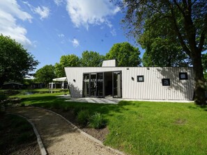 House | Exterior - Holiday Home in Kaatsheuvel With Terrace (Kaatsheuvel)