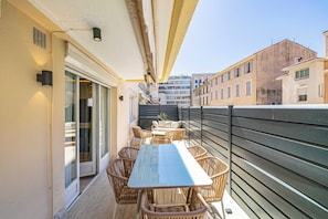 Apartment | Speisen im Freien