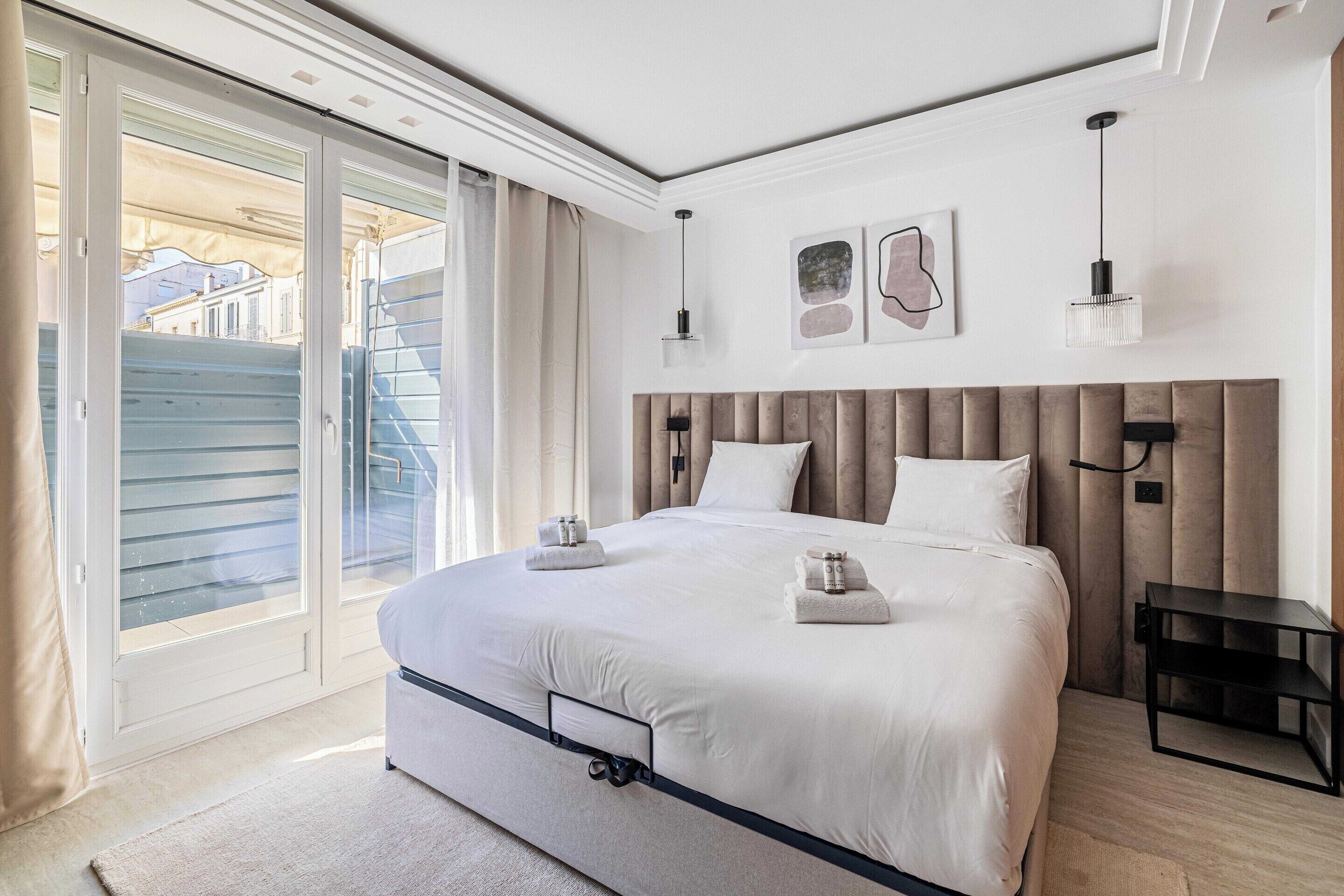 Apartment | 2 bedrooms, laptop workspace, iron/ironing board, bed sheets