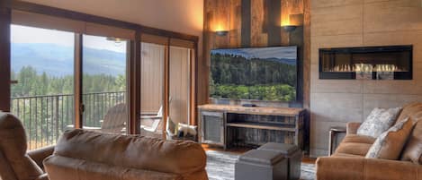 Smart TV, fireplace