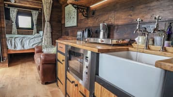 1 bedroom, WiFi (free), individually decorated, individually furnished