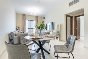 Dining - Modern & Cozy 1BR with Peaceful Vibes, Just a 20-Minute Drive to Downtown Dubai (Dubai)