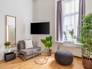 Studio | Living area - Limehome Madrid Calle del Maestro Alonso (Madrid)