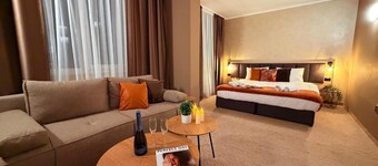 Hotel NIRA