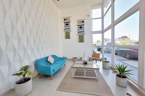 Dept. 10th Floor, Pacífico 2800