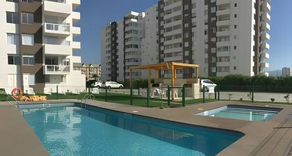 2nd-floor apartment in a condo. Pacific III