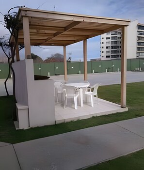 Outdoor dining - Vrbo Property (La Serena)