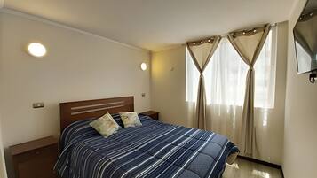 Iron/ironing board, internet, bed sheets