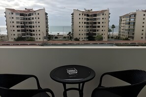Outdoor dining - Vrbo Property (La Serena)