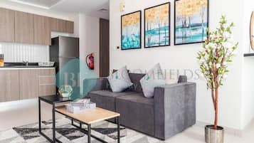 Apartment, Balcony | Living area