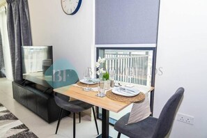 Apartment, Balcony | Dining - Bloomfields Studio in The View Raha Bea (Abu Dhabi)
