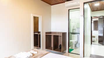 Apartment | Iron/ironing board, free WiFi