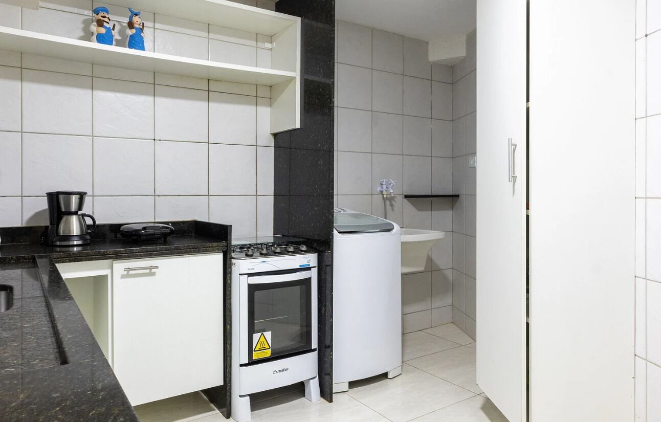 Apartment, 4 Bedrooms | Private kitchen