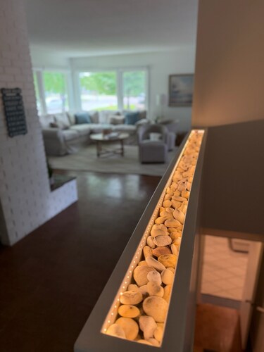 Idyllic 4-bedroom house in Charlevoix close to beaches and downtown