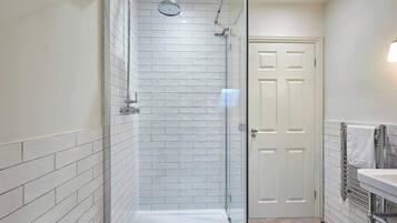 Shower, hair dryer, shampoo