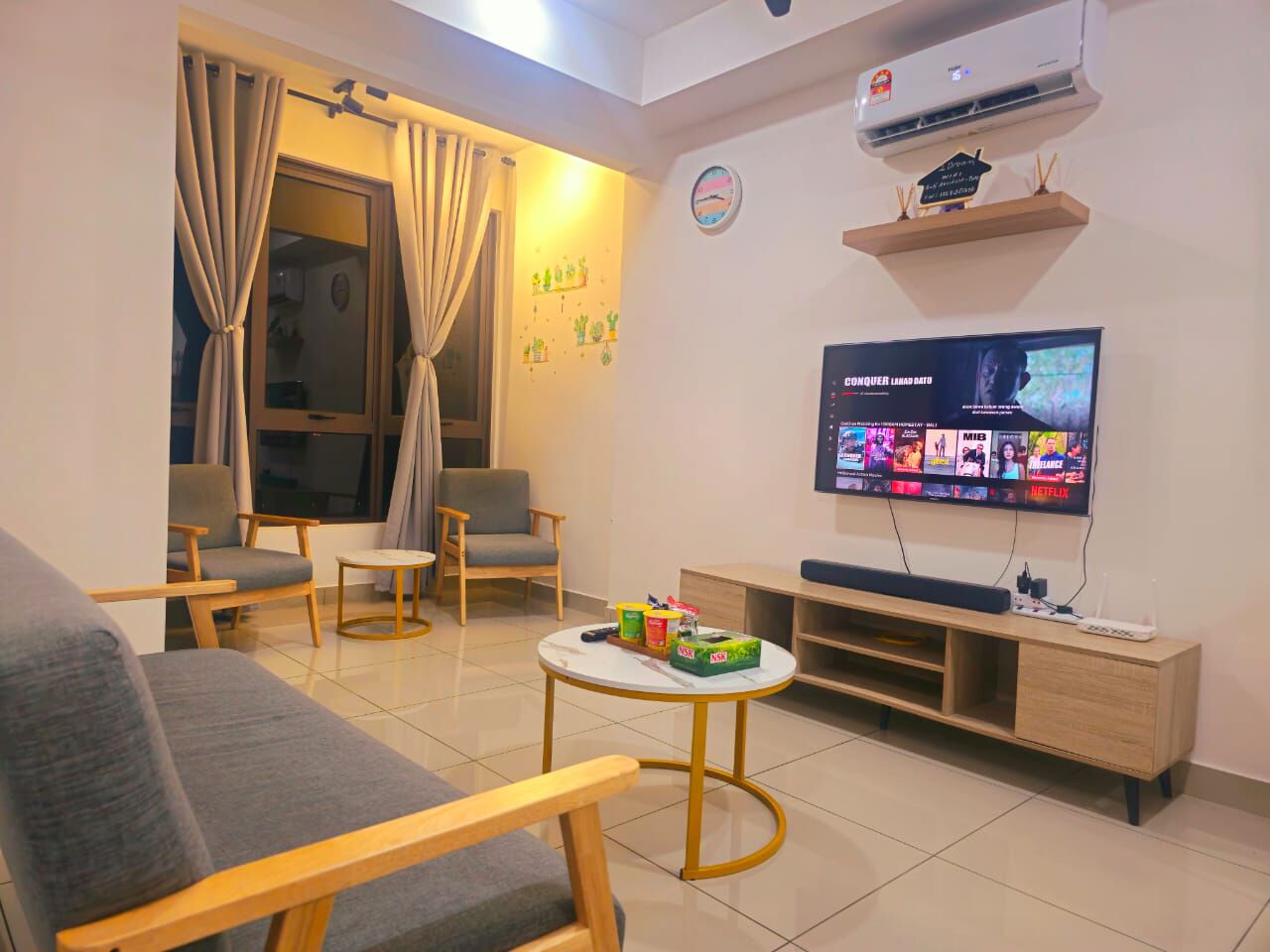 Appartamento Standard, patio | Ferro/asse da stiro, Wi-Fi gratuito