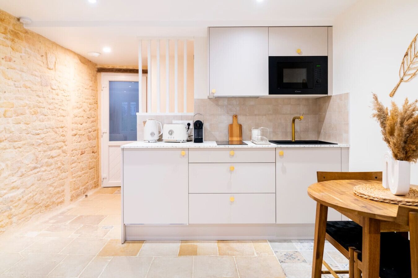 Fridge, microwave, coffee/tea maker, toaster