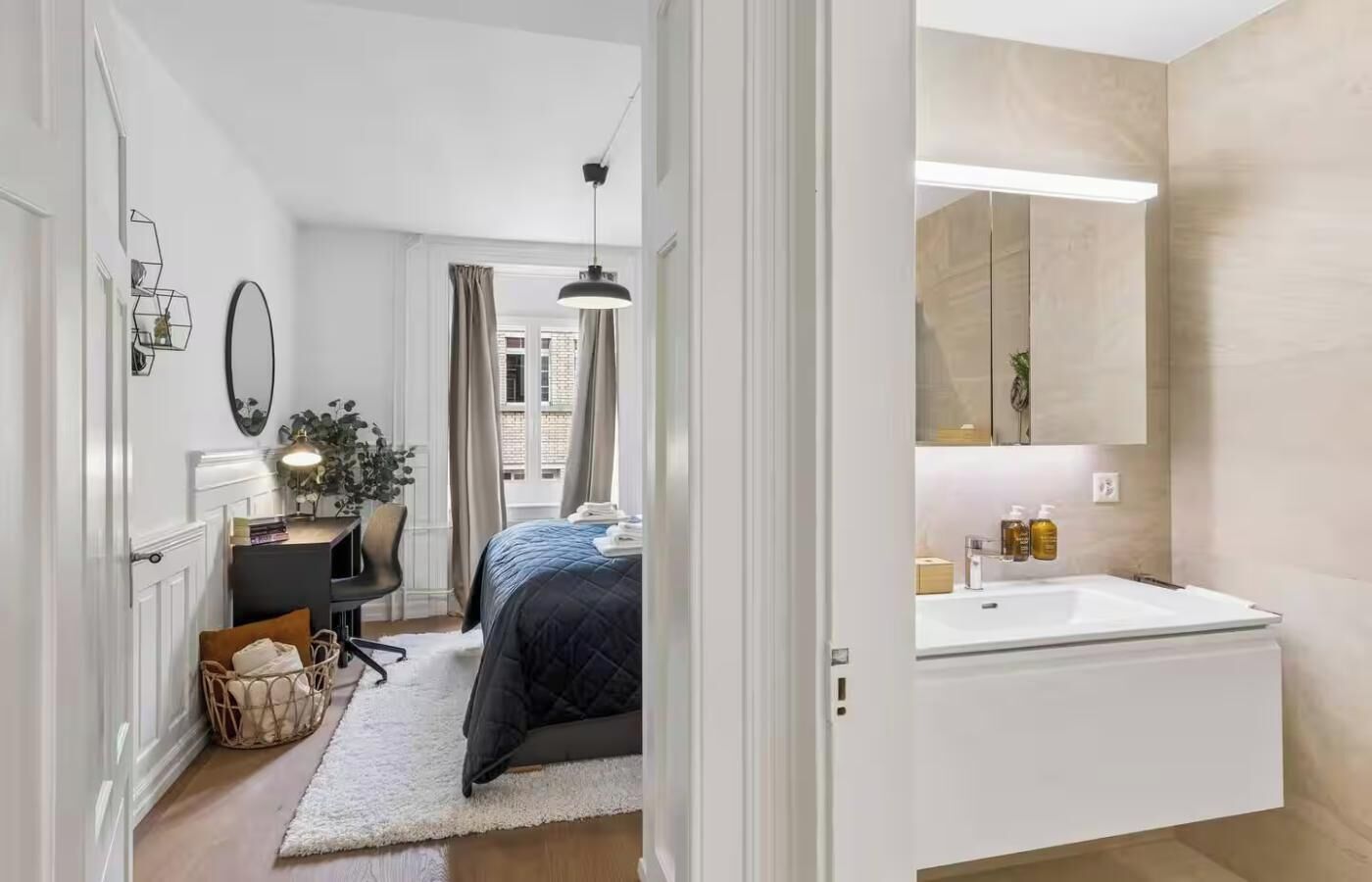 3 bedrooms, desk, iron/ironing board, free WiFi