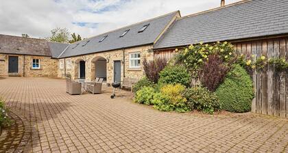 Host & Stay | The Spinney