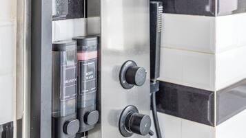 Classic Studio | Bathroom amenities