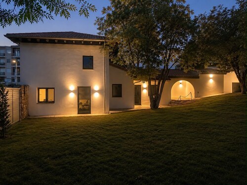 House with a garden in Colunga