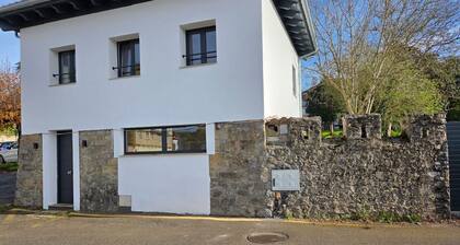 House with a garden in Colunga