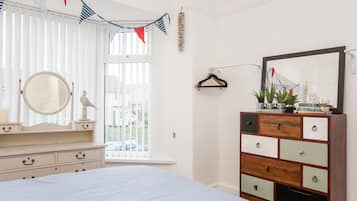 5 kamar tidur, Wi-Fi gratis, dan didekorasi berbeda-beda