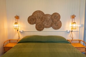 3 bedrooms, iron/ironing board - A charming 90-square-meter villa, perfect for six guests, featuring a private street-level entrance.The property is situated in a quiet area of ​​Silvi and enjoys a great location: thanks to a pedestrian path, you can reach the sea in just 10 minutes (Silvi)