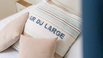 Fer et planche à repasser, Wi-Fi, draps fournis